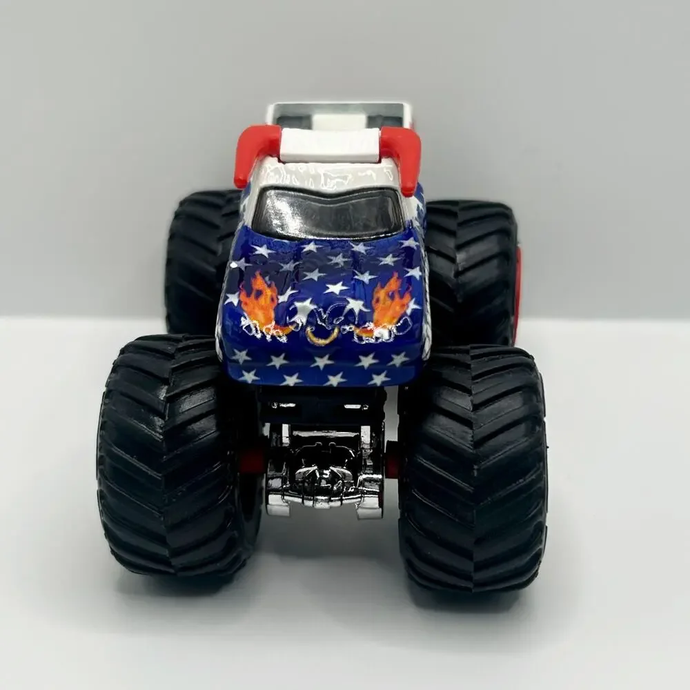 Hot Wheels Monster Jam El Toro Loco Truck 2017 Stars and Stripes 1:64 LOOSE - Picture 2 of 7